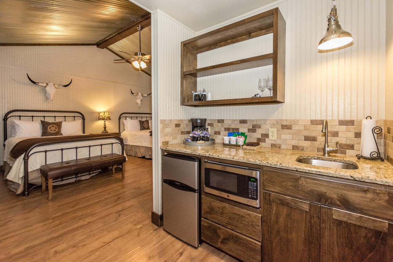 Vineyard Trail Cottages- Adults Only Фредеріксбург Номер фото