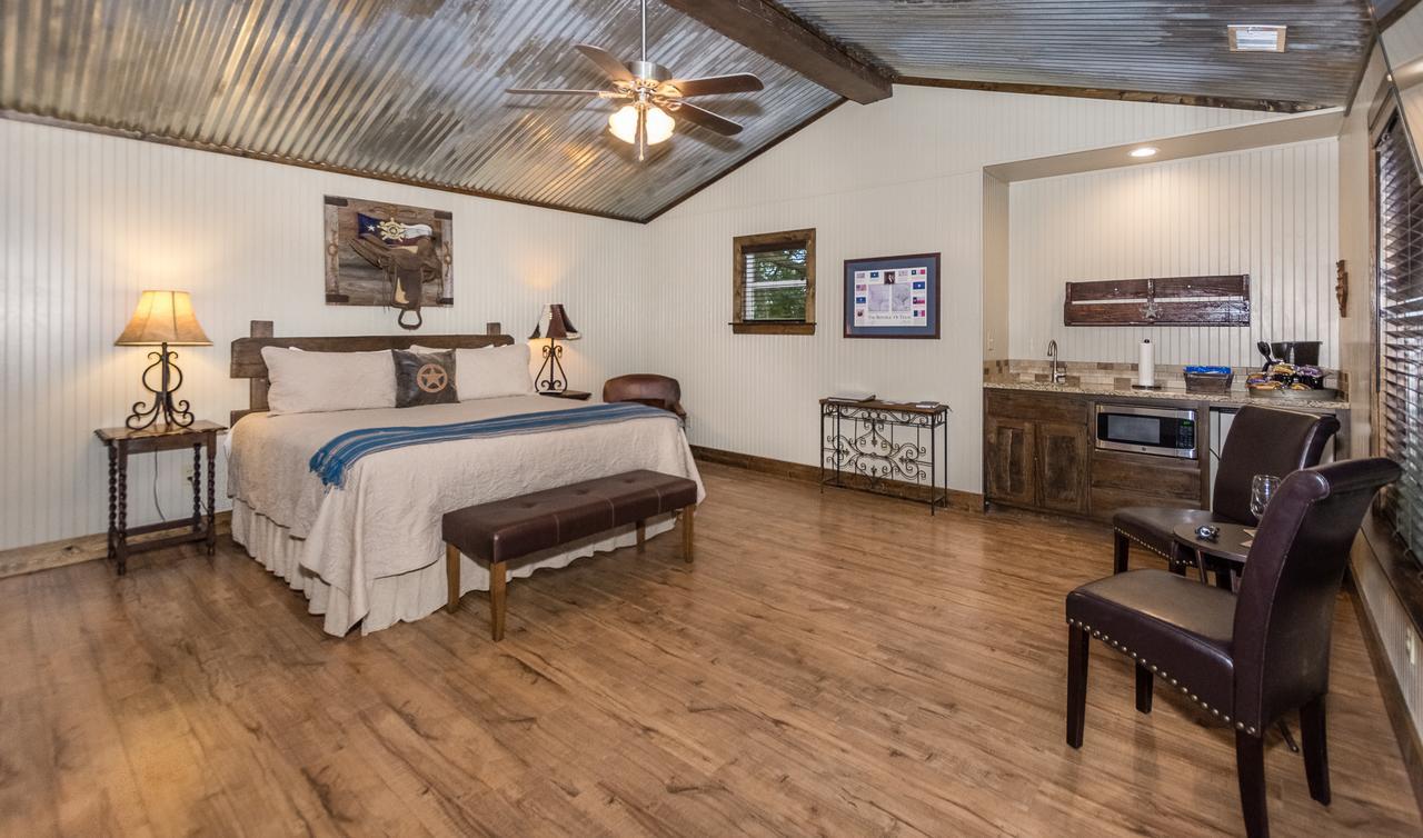 Vineyard Trail Cottages- Adults Only Фредеріксбург Номер фото